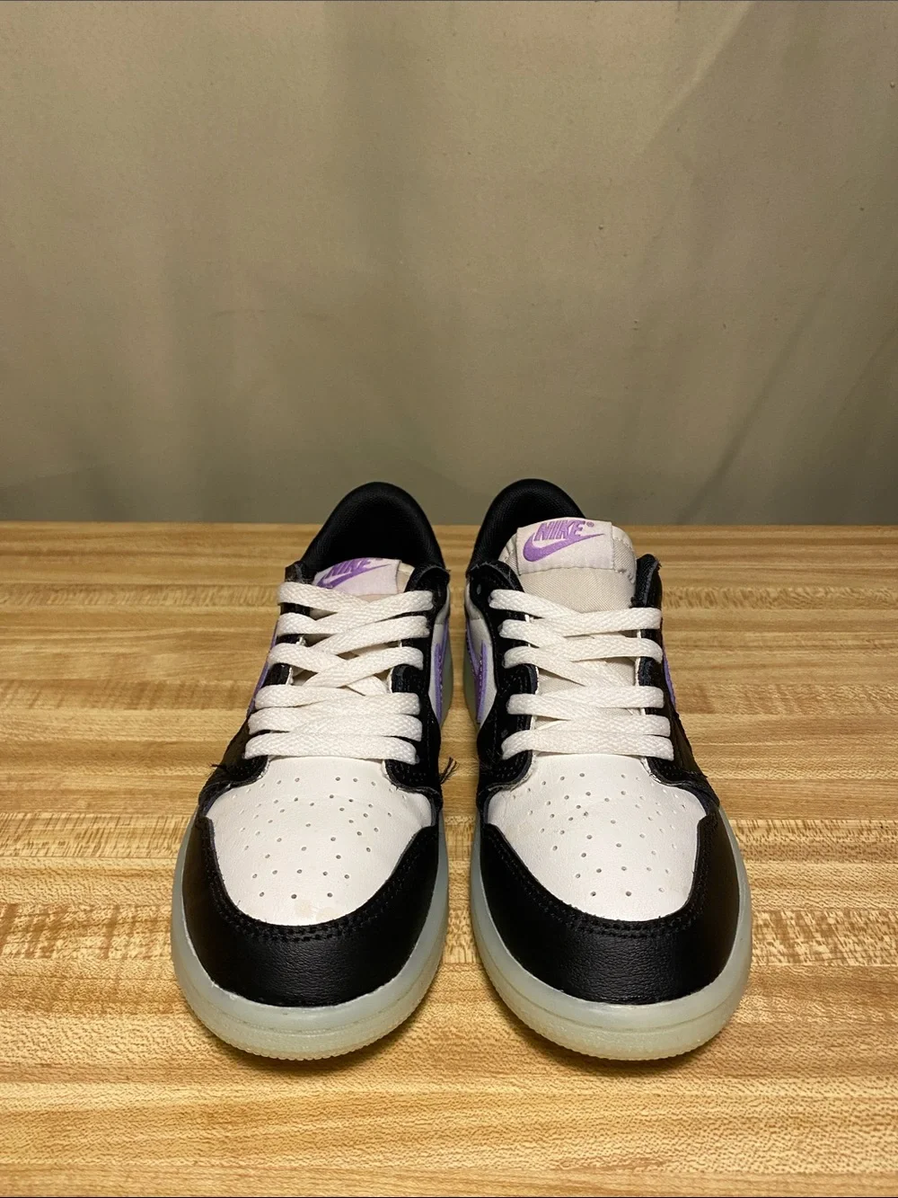 Nike Air Jordan 1 Retro Low OG Berry Glow in Dark Shoes size 13C